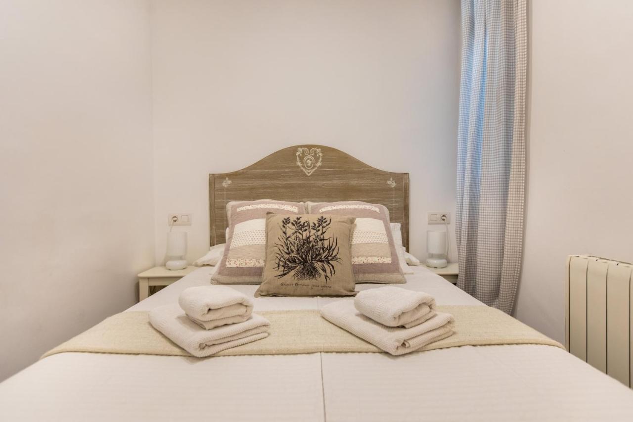 Pere Serafi 2 Bedroom Apartment Barcelona Zewnętrze zdjęcie