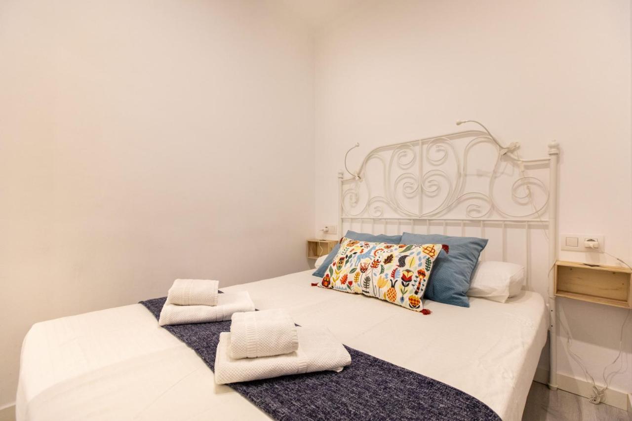 Pere Serafi 2 Bedroom Apartment Barcelona Zewnętrze zdjęcie