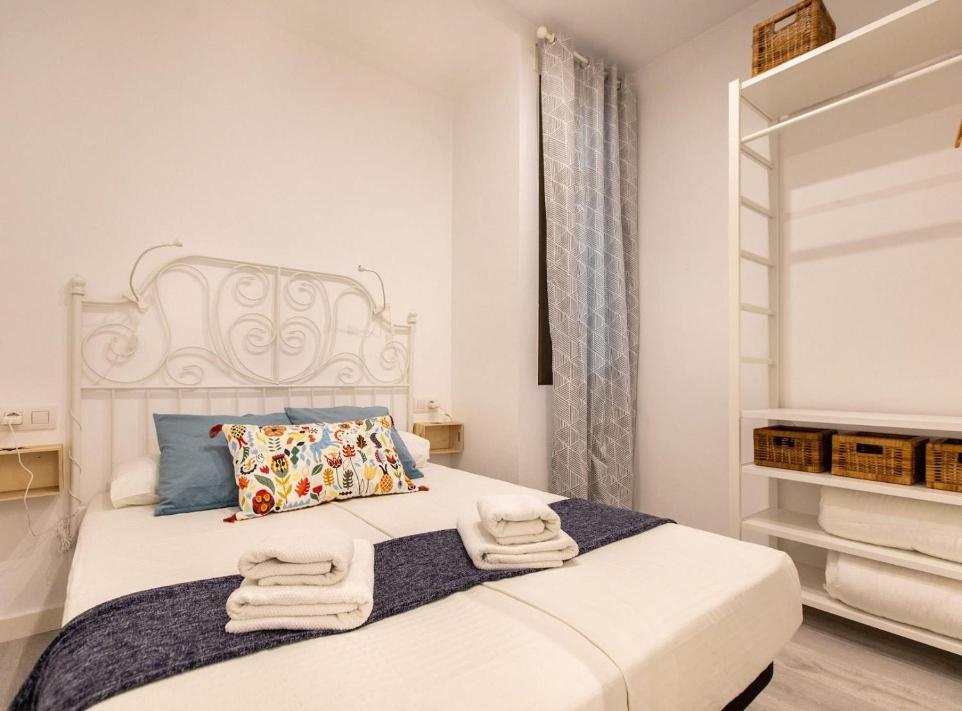 Pere Serafi 2 Bedroom Apartment Barcelona Zewnętrze zdjęcie