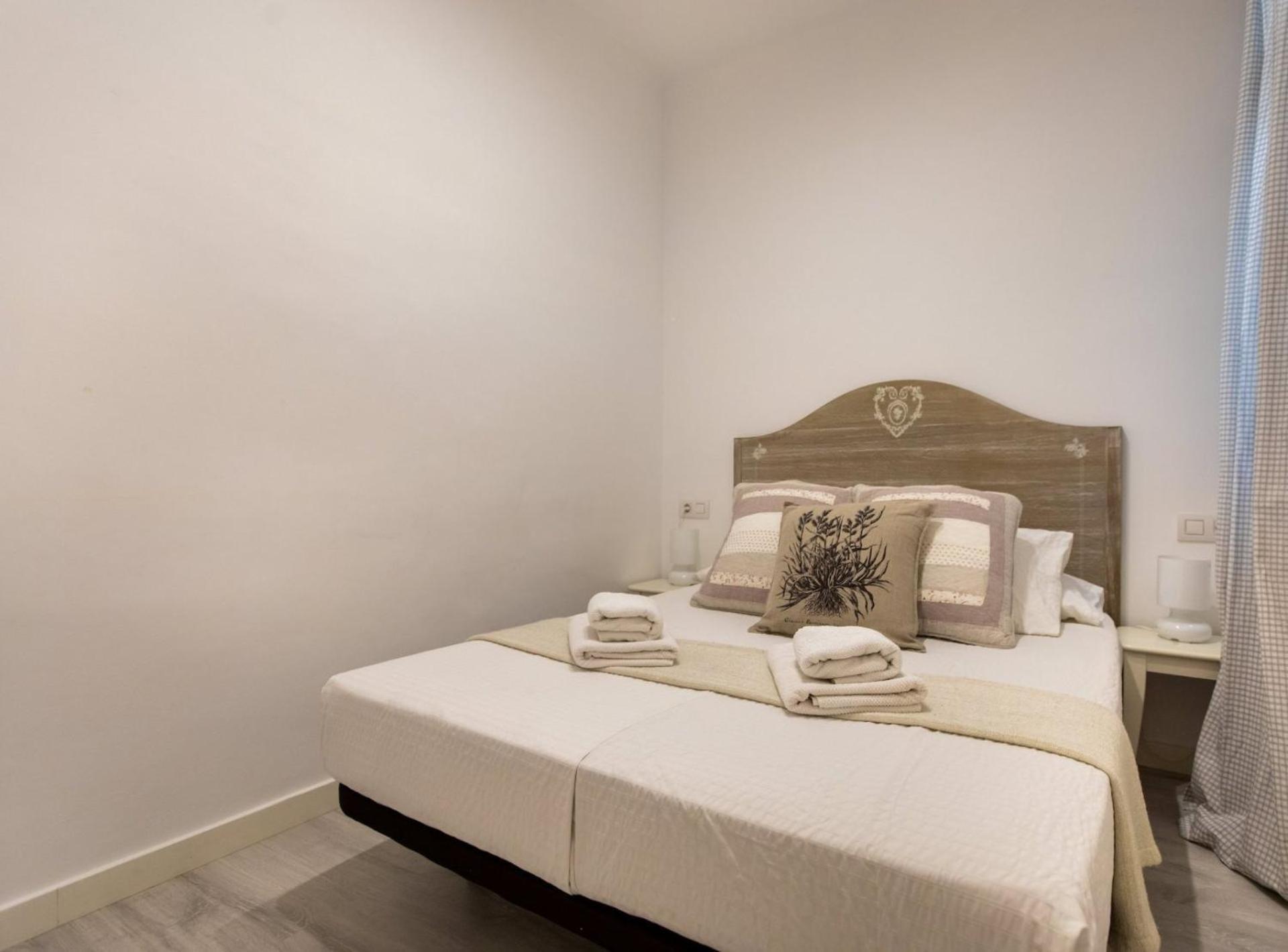 Pere Serafi 2 Bedroom Apartment Barcelona Zewnętrze zdjęcie