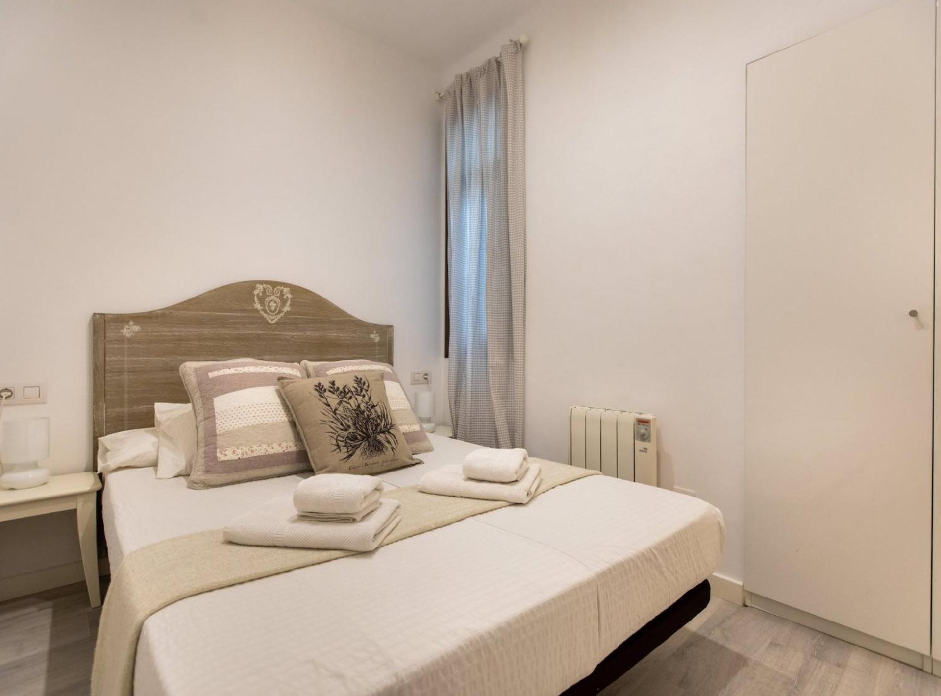 Pere Serafi 2 Bedroom Apartment Barcelona Zewnętrze zdjęcie