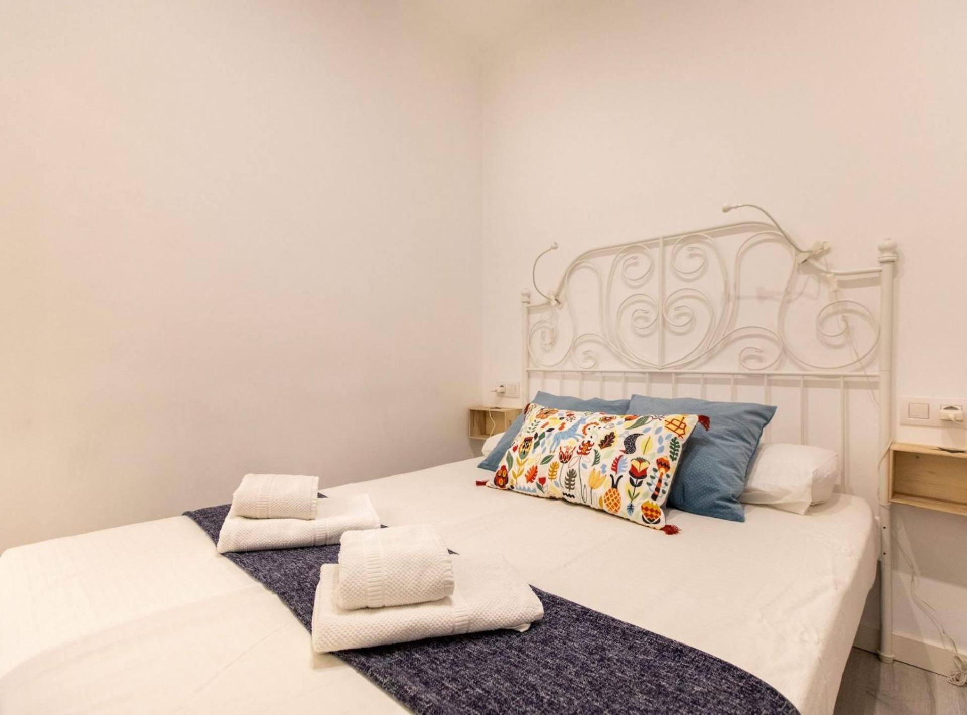 Pere Serafi 2 Bedroom Apartment Barcelona Zewnętrze zdjęcie